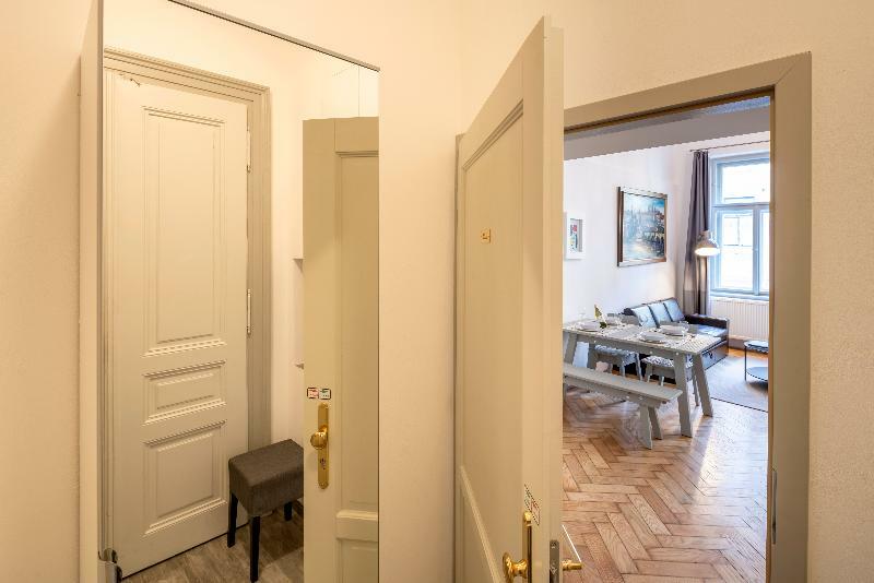 Old Town - Skorepka Apartments Прага Екстериор снимка